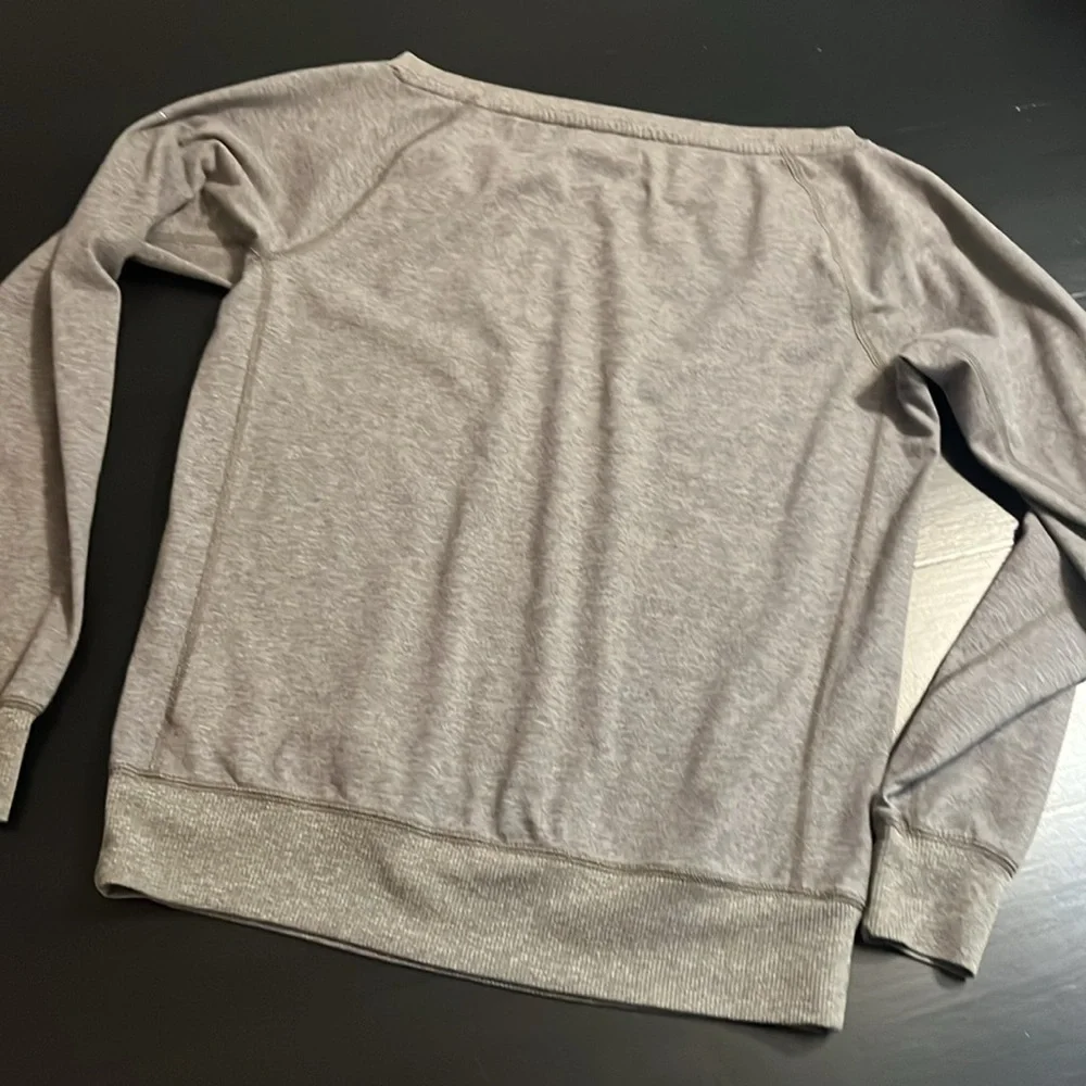 Nike dri fit top women’s small‎